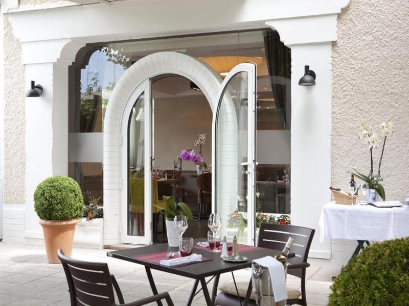 Logis Saint Simond Hotel